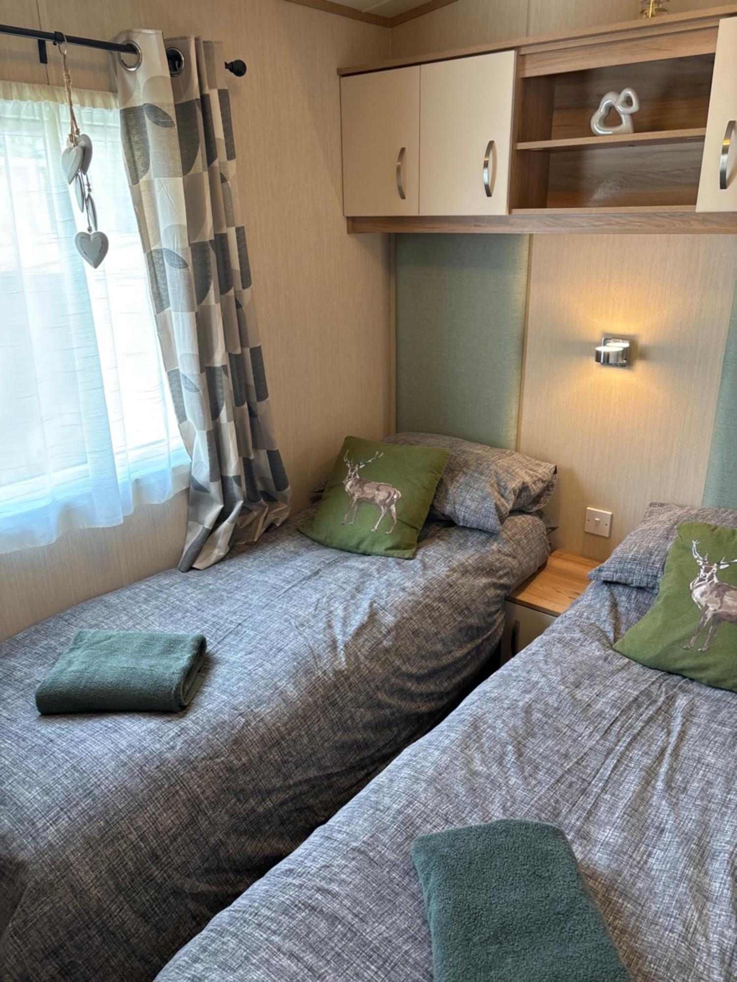 קרליסל Woodpecker Lodge, Camelot Holiday Park, Ca6 5Sz מראה חיצוני תמונה